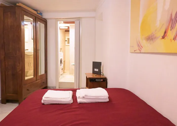 Lilliput Apartment